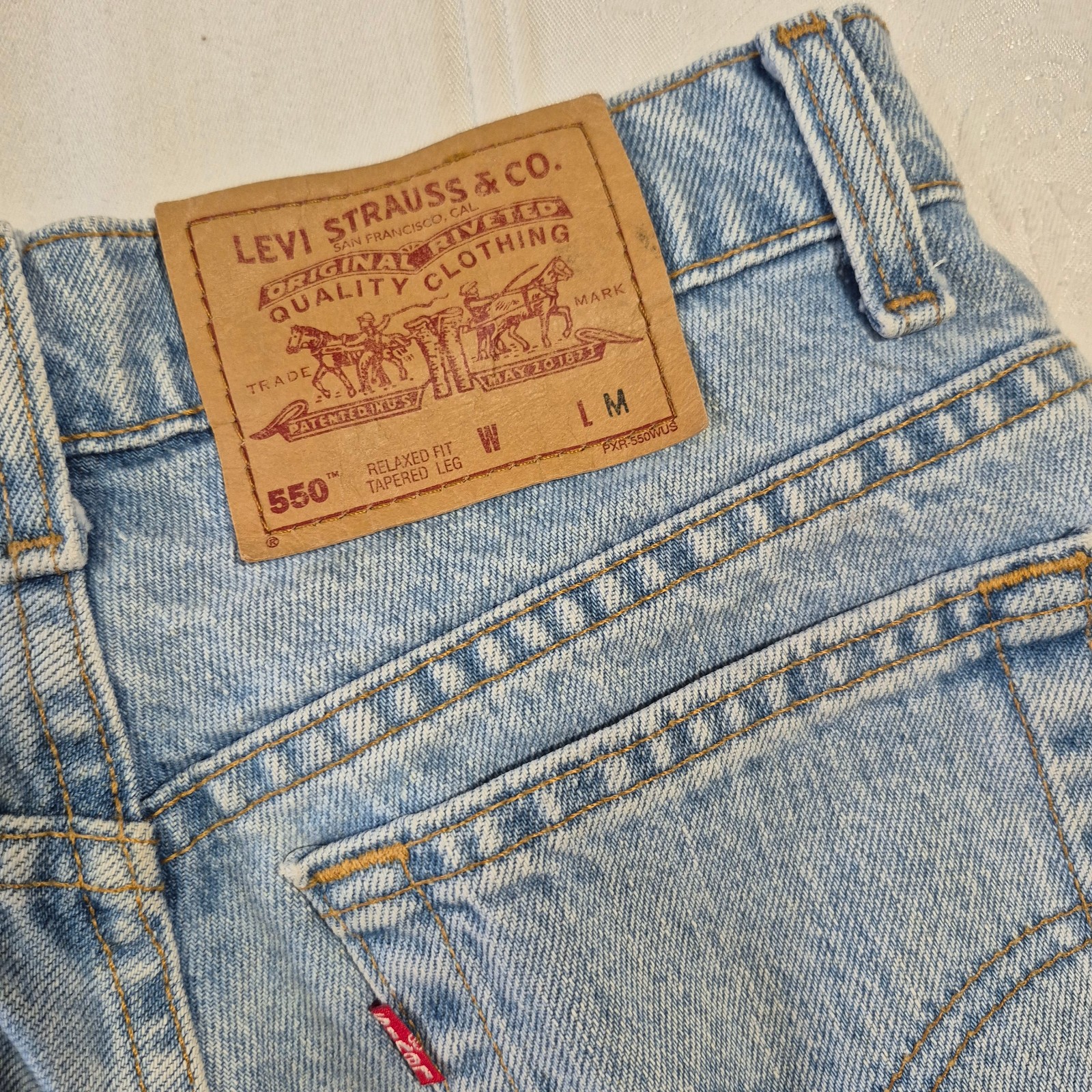 VTG LEVIS 550 JEANS RELAXED FIT TAPERED LEG SIXE 8 MEDIUM 28x30 MADE IN CANADA thumbnail 16