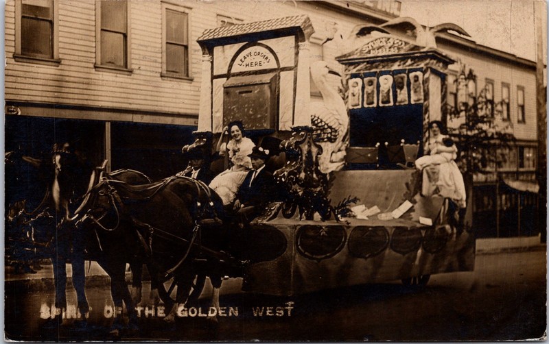 PC6575 OR Oregon Portland Spirit Golden West Parade Float Scene Postcard RPPC