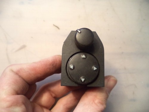 Schalter Taste elektrische VW Audi Außenspiegel 8D0959565 03240034 LK 7282