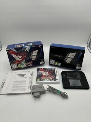 Nintendo 2DS Konsole - Pokemon Y - OVP - Spiel Ist Sealed - Schwarz / Blau - Bild 1 von 4