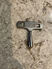 STEEL HOWARD MILLER HERMLE MANTEL /  WALL CLOCK SIZE 7 WINDING KEY 4MM