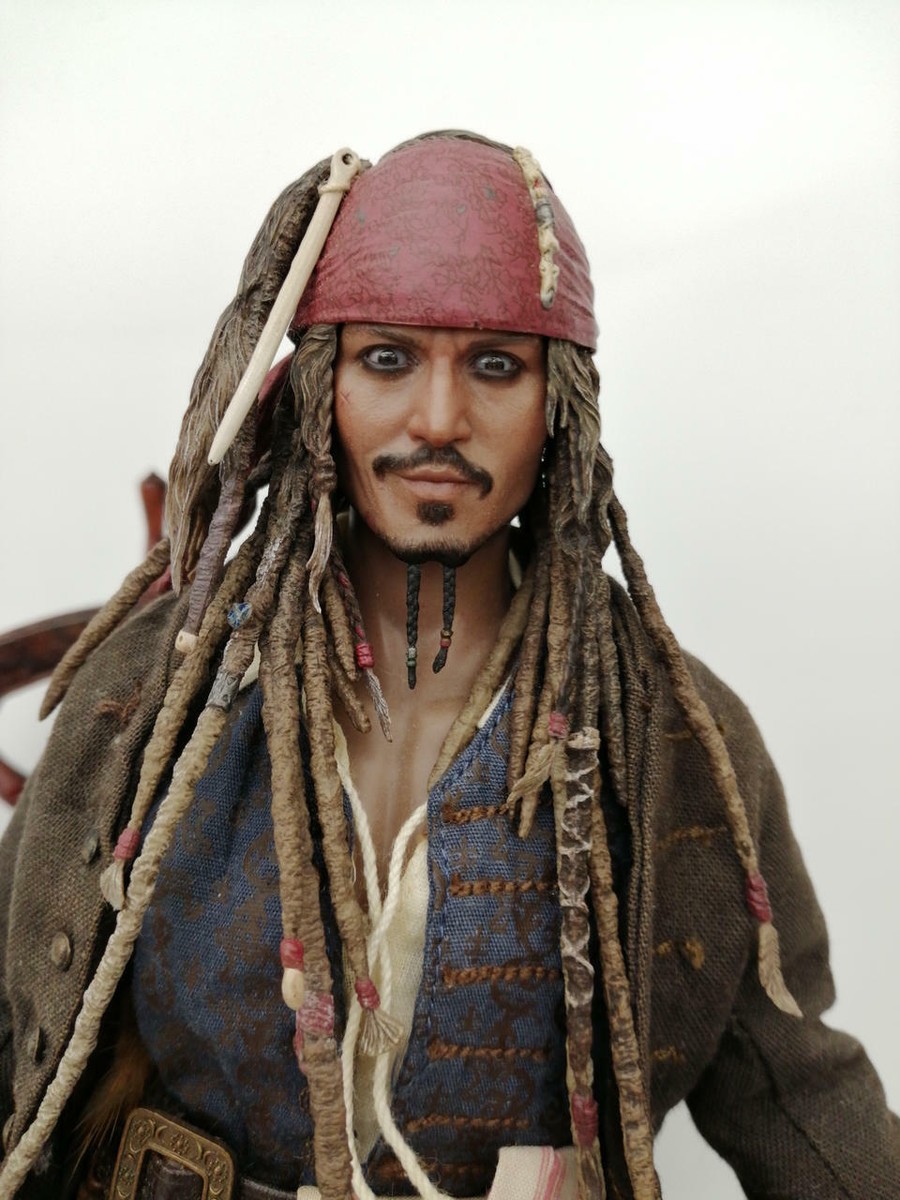 Captain Jack Sparrow Pirates Of The Caribbean DX06 Hot Toys 30cm