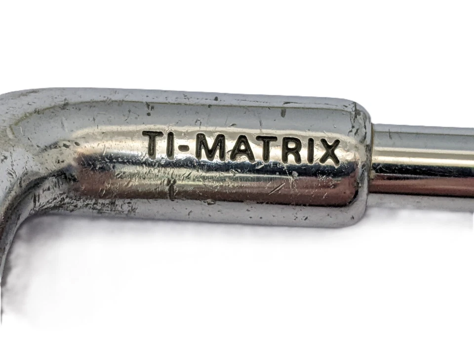 Juego de hierros John Daly TI-Matrix 4,5,6,7,8,9 y PW: eje de acero derecho (necesita empuñaduras nuevas) Foto 3 de 4