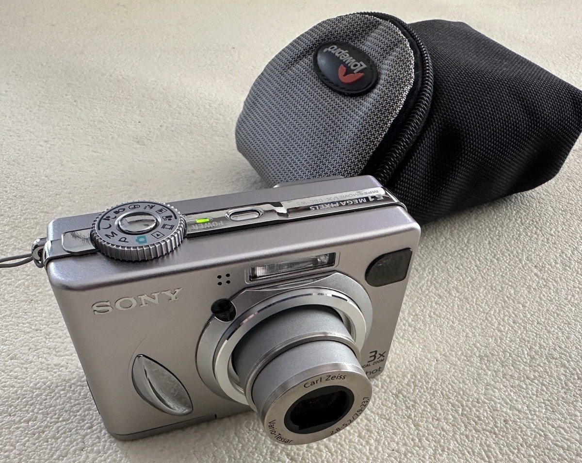 Sony VX DSC W5 Mega Pixel Cyber-shot 3x Optical Zoom