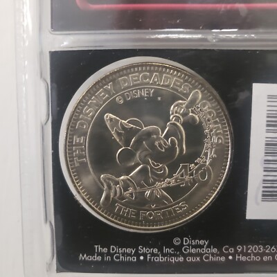 ディズニーコインTHE DISNY DECADES COINS Disney Decades Coins from 1920-2000 (The Disney Store) You