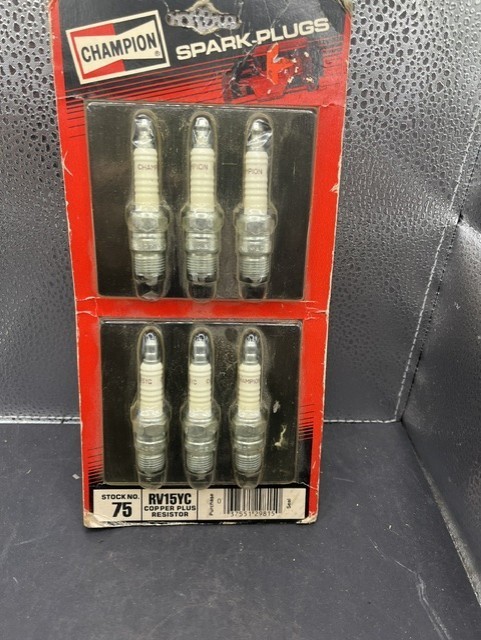 6 NOS Champion Copper Plus RV15YC #75 Spark Plugs