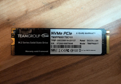TEAMGROUP 1TB M.2 NVMe 1.4 SSD MP33 (TM8FP6001T)   100% Gesund, Top Zustand