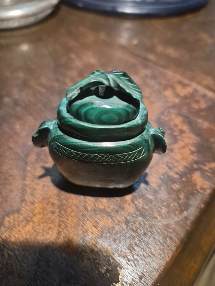 Antigua botella de tabaco decorativa china verde Foto 3 de 4