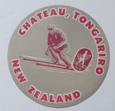 Hotel Chateau Tongariro (   New Zealand)  SKIER Deco Luggage Label