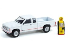 1991 GMC Sonoma ST PickUp + Gas Pump Pennzoil *** Greenlight Hobby Shop 1:64