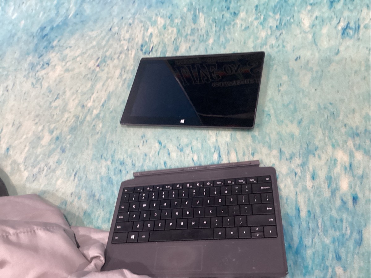 Microsoft Surface Win 8 Pro i5 @ 1.6GHz 4GB 128GB 1601 00258 Microsoft Surface Win 8 Pro i5 @ 1.6GHz 4GB 128GB 1601 00258