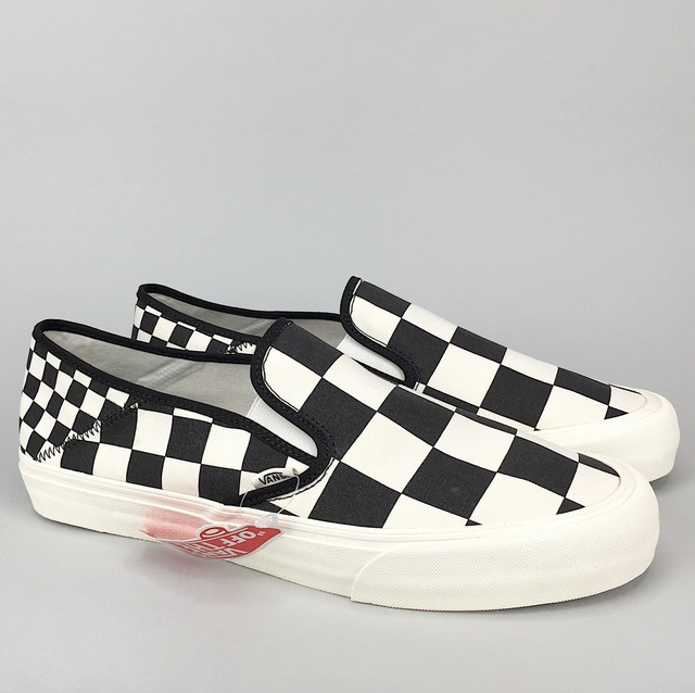 mega checker vans