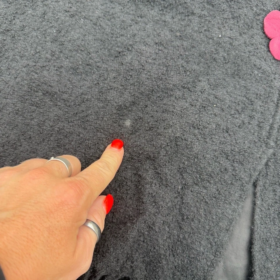 Falda lápiz vintage años 90 Betsey Johnson negra fieltro floral borde flecos GRANDE Foto 3 de 4