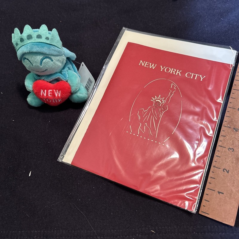 New York City Statue Of Liberty 4” Plush And Pop Up Card New