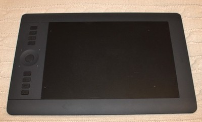 Wacom PTH-850 Intuos 5 Large Tablet with ACK-40401 Wireless Kit