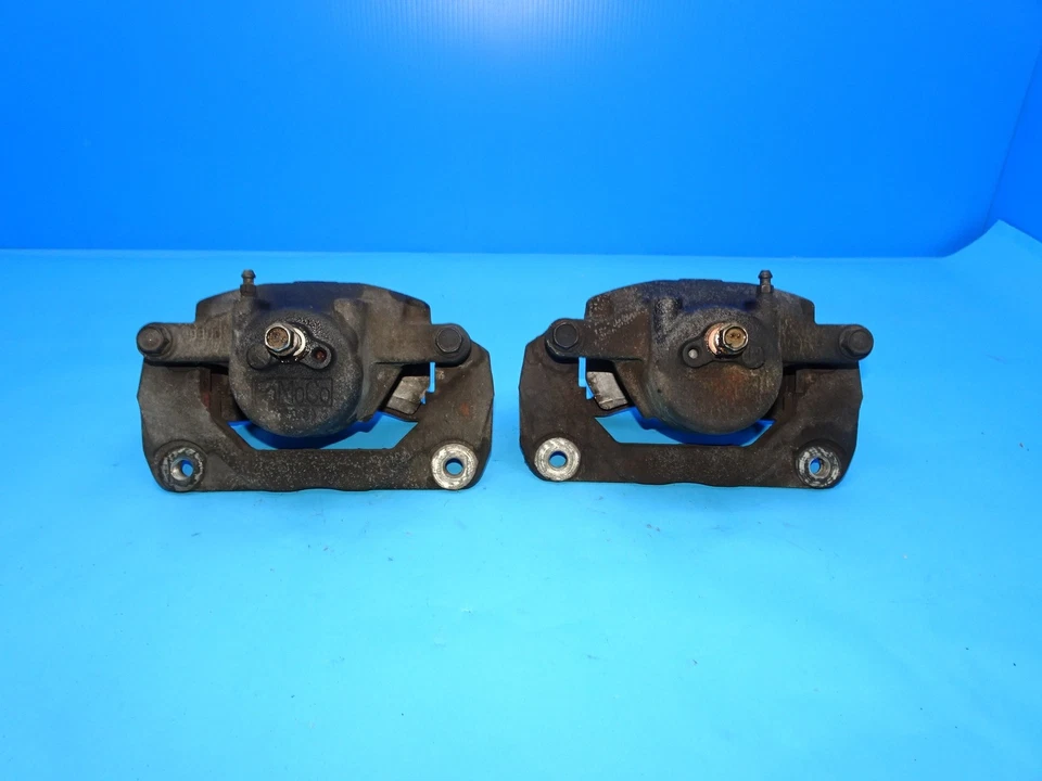 06-12 Pinzas de freno delanteras izquierda y derecha Ford Fusion Mercury Millan MKZ Mazda OEM Foto 4 de 4