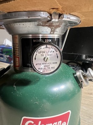 Vintage Coleman Lantern Model 220K195 W 2 Mantles 220k for sale
