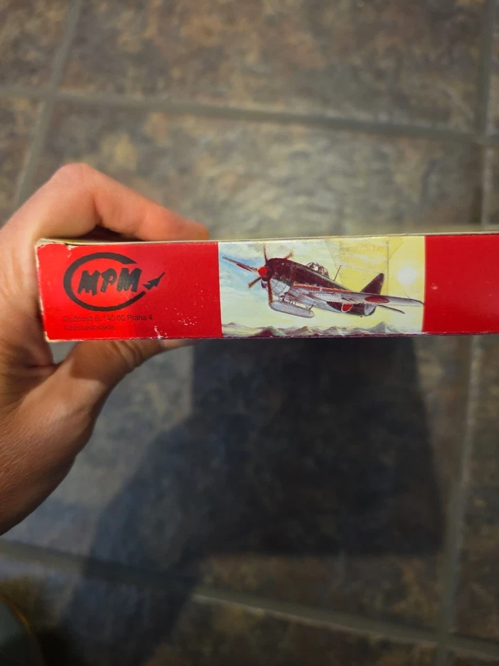 MPM Kawanischi N1K1 George Plane Kit Modelo Escala 1:72 #72123 Foto 2 de 3