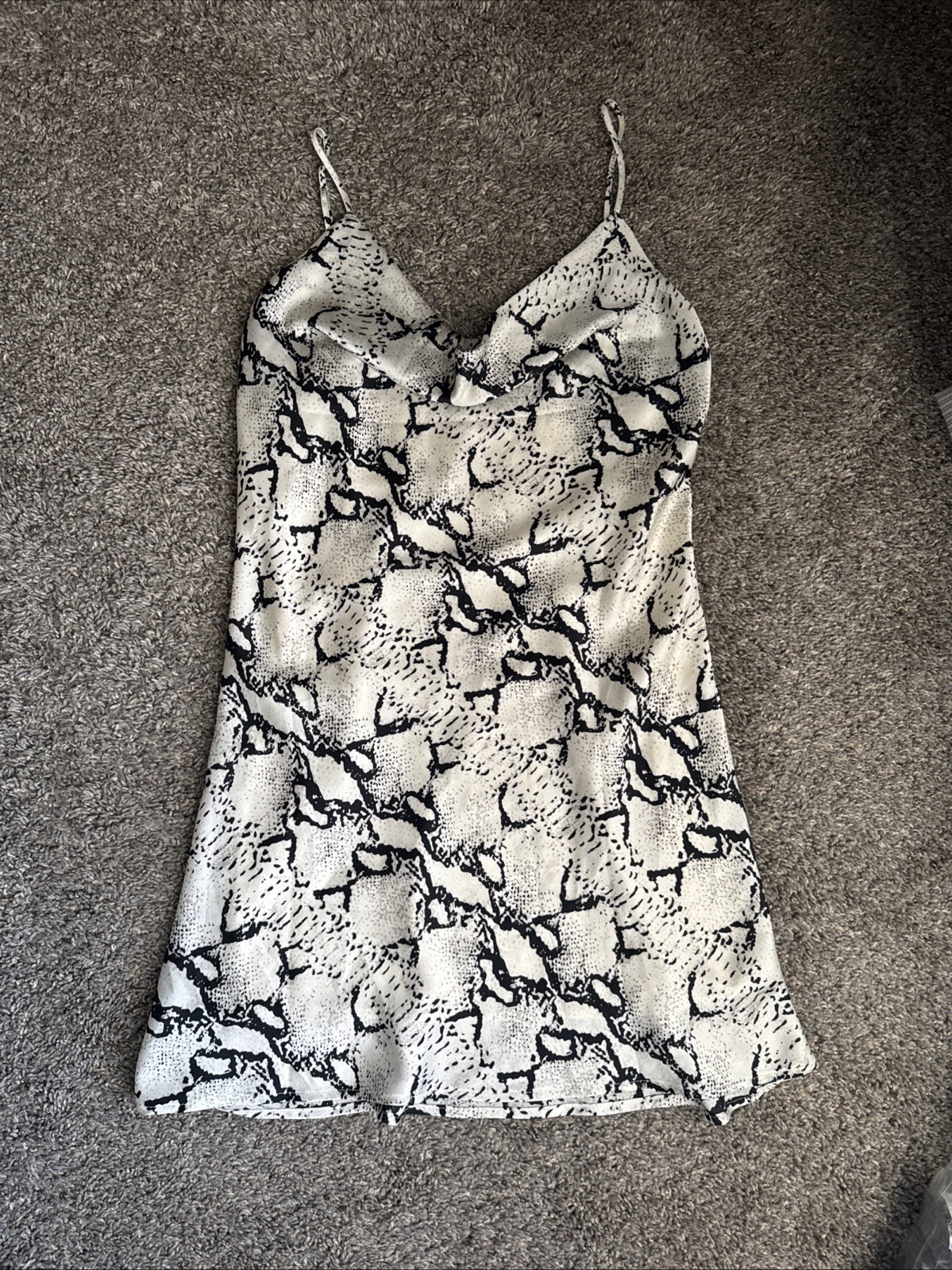 Women’s Snakeskin Print Mini Dress Size Medium