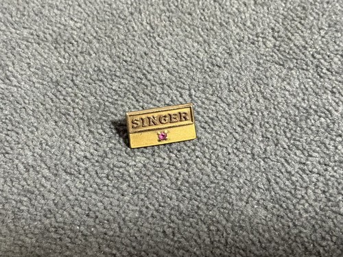 Vintage Red stone SINGER EMPLOYEE Service Pin 1/10 10k Gold Filled