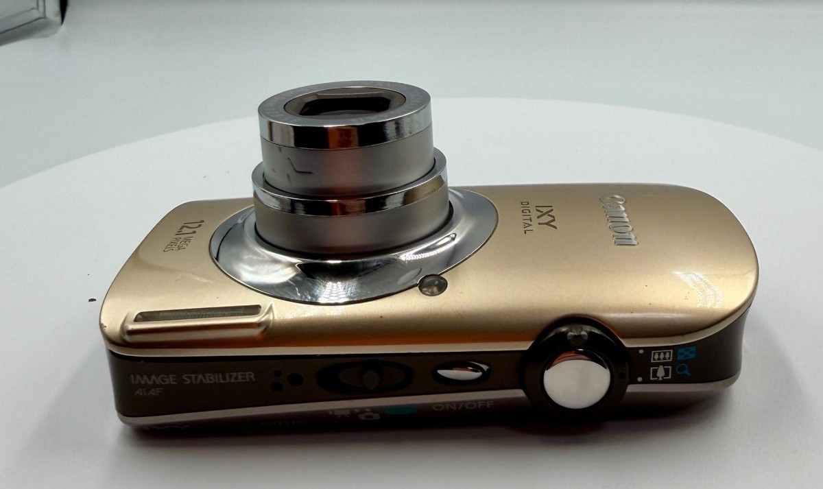 ♡専用♡ CanonIXY DIGITAL510 IS GOLD / 16GSD Canon IXY DIGITAL 510IS Gold Compact Digital Camera with Battery