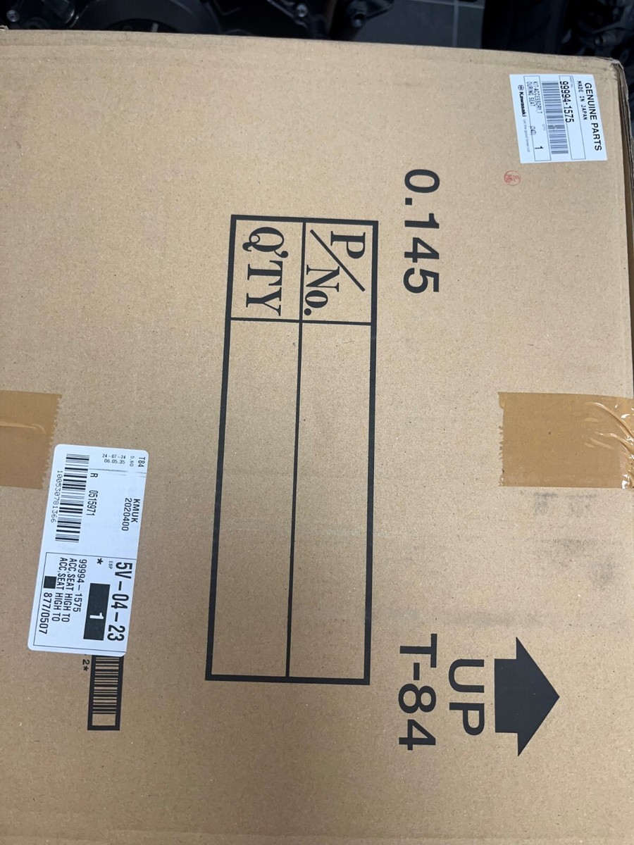 NEW GENUINE KAWASAKI GTR1400 GTR HIGH TOURING SEAT 99994-1575 | eBay