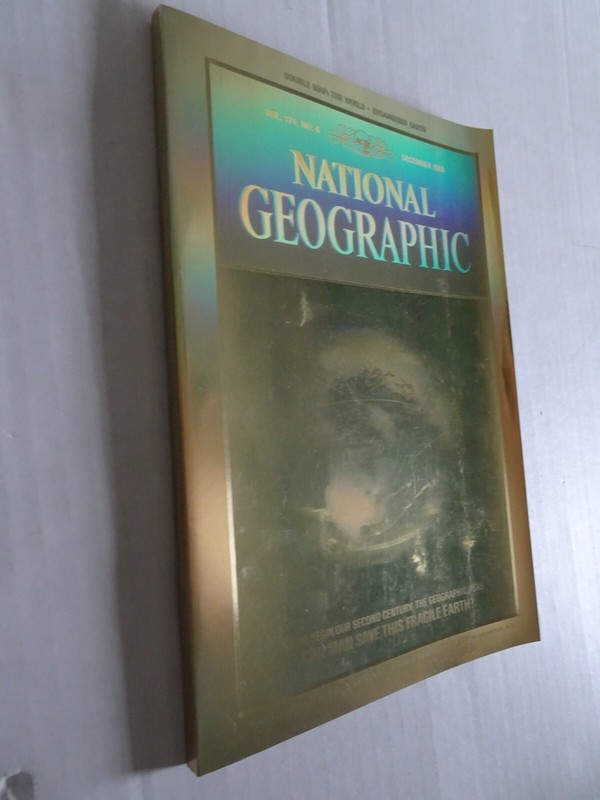 National Geographic Magazine Dec 1988 Holographic Earth Cover McDonalds Back Ad