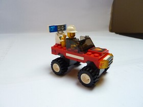 LEGO 7241 - FIRE TRUCK - City - Fire Engine *** 100% COMPLETE