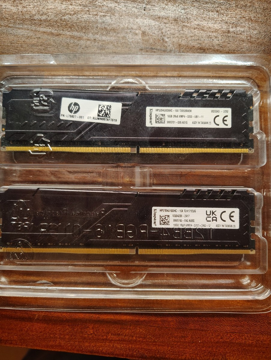 Kingston HyperX FURY RGB 16GB (2x8GB) 3200MHz CL16 DDR4 RAM Kingston HyperX FURY RGB 16GB (2x8GB) 3200MHz CL16 DDR4 RAM