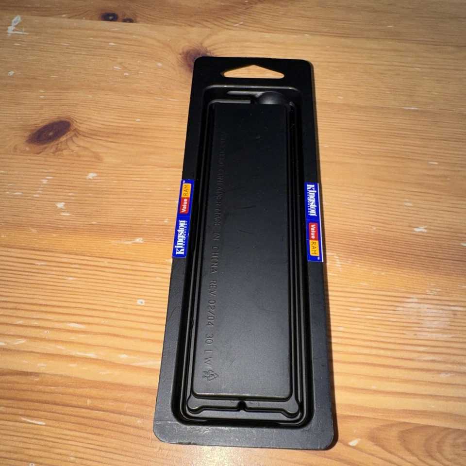 Kingston KVR133X64C2/256 (256MB SDRAM, 133MHz, 168-pin) Desktop Memory - Image 3 of 3