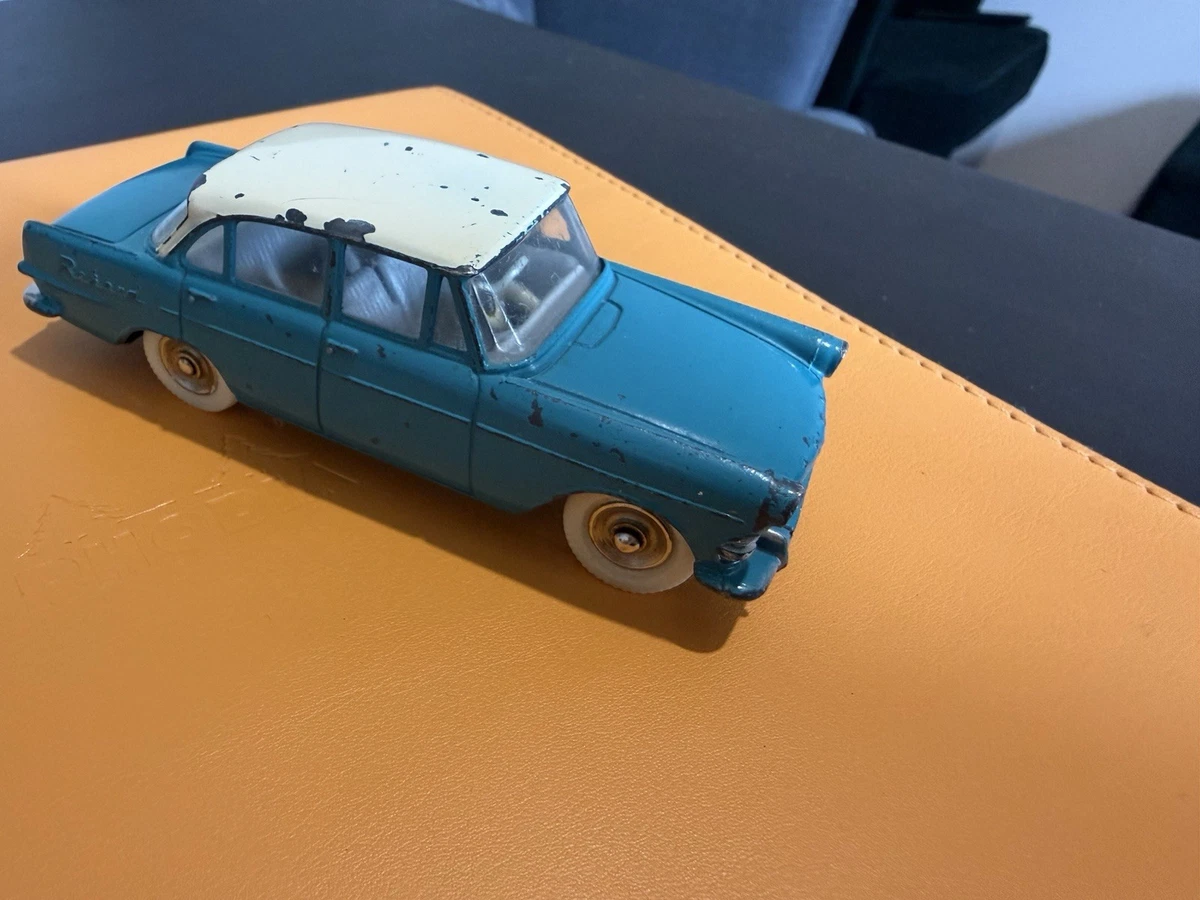 Ancienne DINKY TOYS FRANCE 554 OPEL REKORD + Boîte d'origine