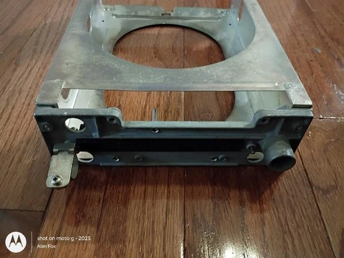 BENDIX KING KX 155A KX 165A NAV/COM MOUNTING TRAY WITH BACKPLATE / 1 connector