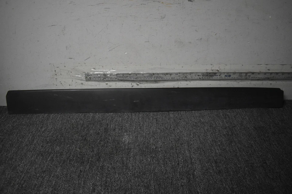 2016-2019 INFINITI QX60 RIGHT SIDE FRONT DOOR MOLDING FACTORY OEM - Image 4 of 4