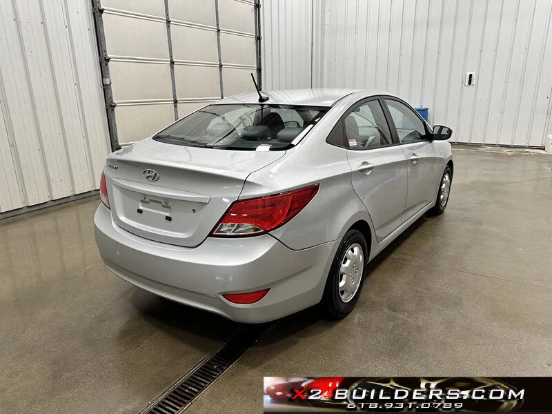 Hyundai Accent 2015  Foto 4 de 4