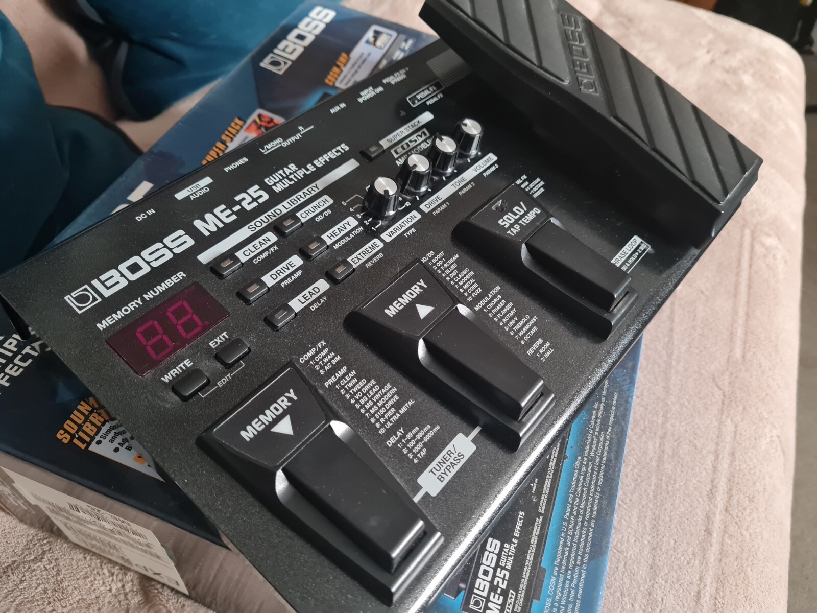 BOSS ME25 GUITAR MULTI EFFECTS PEDAL PROCESSOR eBay