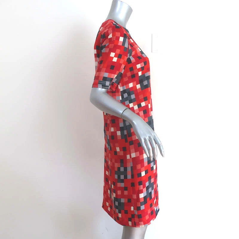 Marni Short Sleeve Shift Dress Red Pixel Print Crepe Size 40 - Image 3 of 4