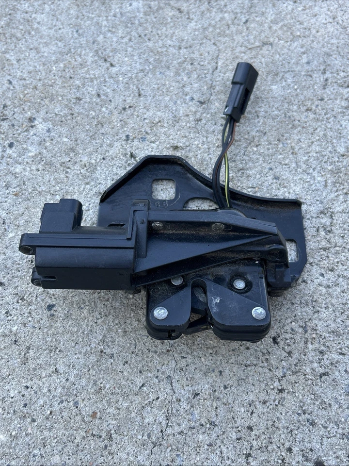 Camaro Firebird 1993-2002 maletero escotilla liberación eléctrica pestillo usado fabricante original GM Foto 2 de 4