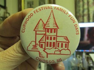 1981 Curwood Festival Family Fun Days Owosso, Mich. pin FIRST YEAR