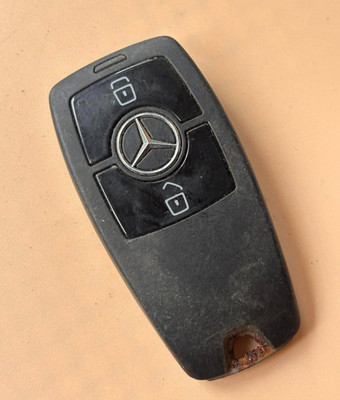ORIGINAL MERCEDES AUTO/VAN 2 TASTEN FERNBEDIENUNG SMART SCHLÜSSELANHÄNGER - KOSTENLOSE LIEFERUNG