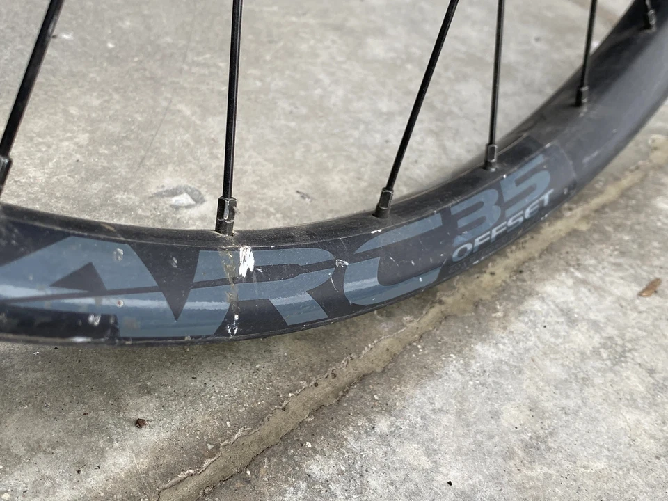 Roda traseira Race Face ARC35 Sram Vault 12x157 XD 29" - Imagem 4 de 4