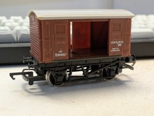 HORNBY R205 BR BROWN VENTILATED GOODS VAN BOXED