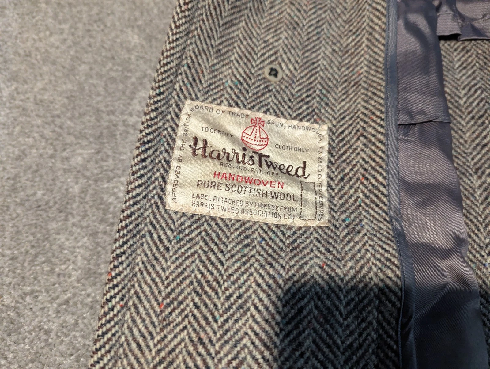 Vintage Harris Tweed Coat Mens 46? 1950s 60s Herringbone Wool Jacket - product detail image 4