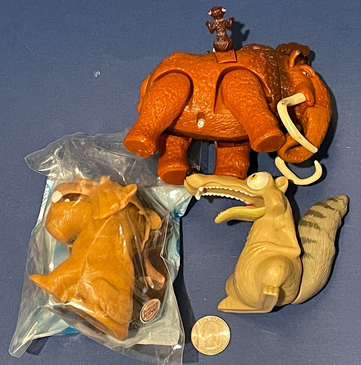 Ice Age Plus Movin' Manny Marchador 2005 Burger King Kid's