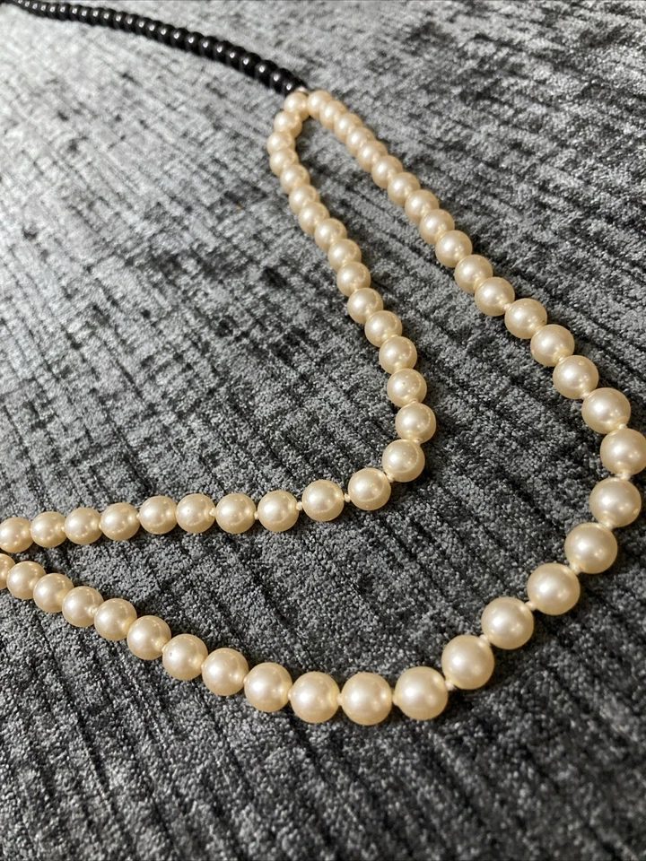 Deslumbrante Collar Chanel Genuino Perla 2 Tonos Blanco y Negro Foto 3 de 4