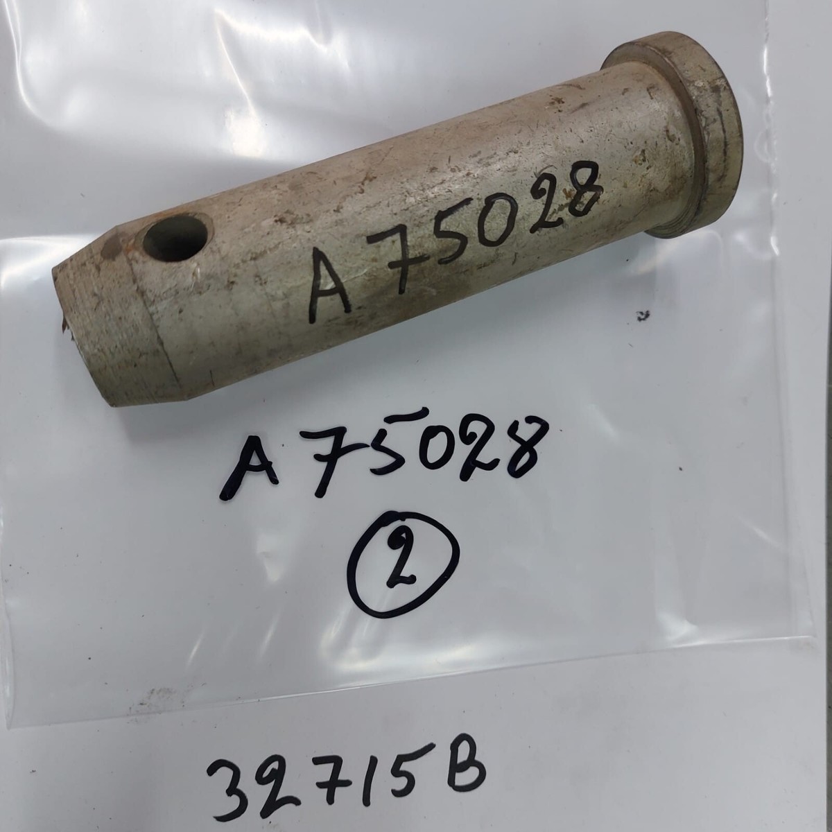 NOS NEW TRACTOR PARTS A75028 PIN,36.45mm OD x 138mm L Case parts