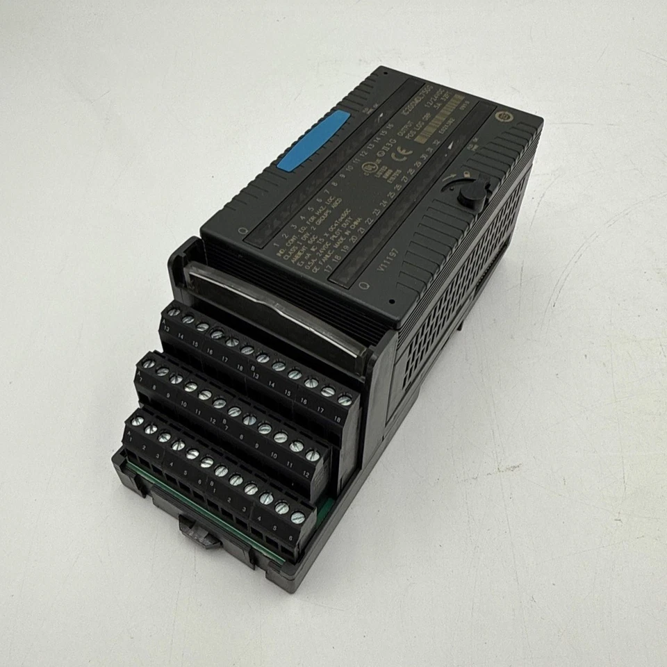 GE Fanuc IC200MDL750G VersaMax Output Module 0.5A 32 Point 12/24VDC - Image 3 of 4