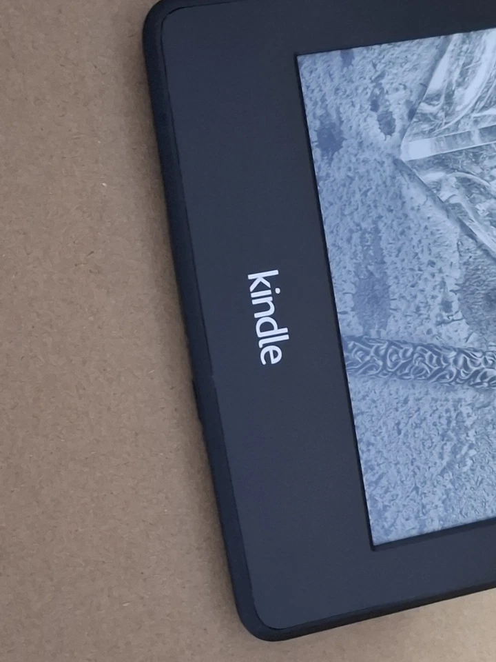 Amazon Kindle Paperwhite 6th Generation 4GB Wi-Fi 6 inch Black No ADS 04VF - Image 4 of 4