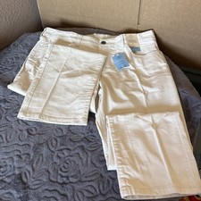 St. John  s bay Straight corduroy pants mid rise Sz. 6P