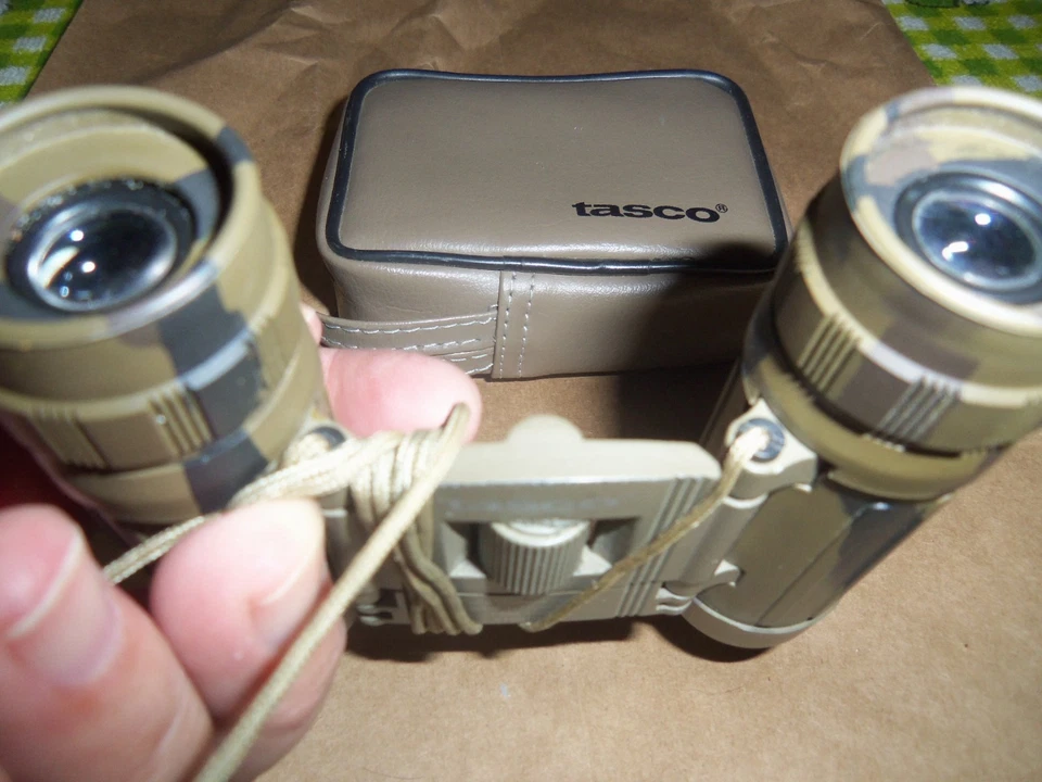 PRISMÁTICOS BLINDADOS DE GOMA Tasco CAMO 8x21 Optics 165BCR 383 ft/1000 yardas 129 M/1000 m Foto 3 de 4