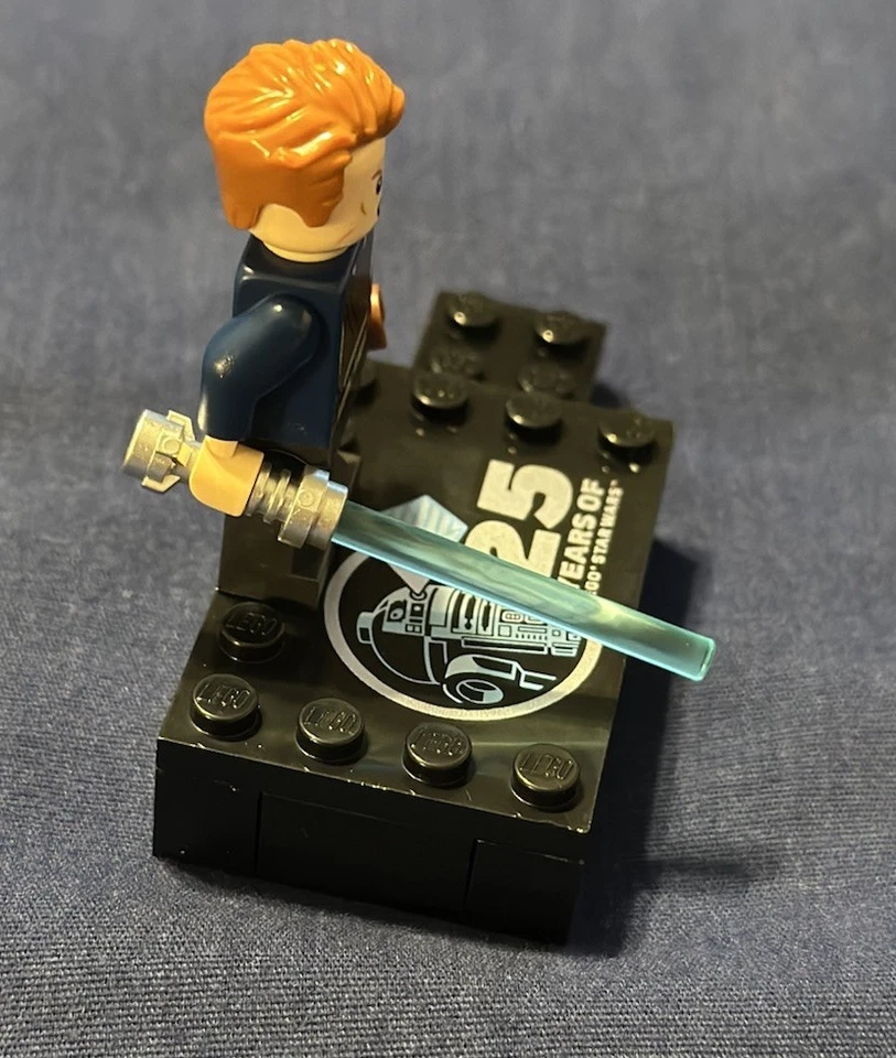 LEGO STAR WARS 75394 CAL KESTIS sw1377 Exclusive Minifigure with Stand NEW! - Image 3 of 4